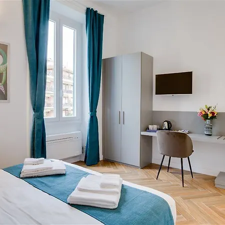 The Right Place Hotel